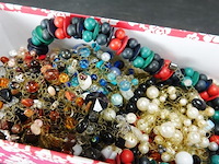 Doos met inhoud - afbeelding 5 van  5