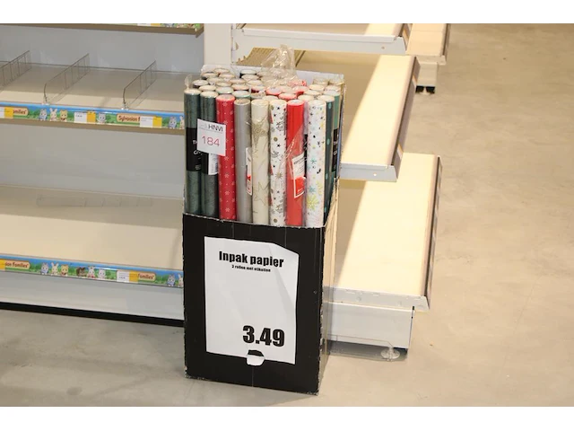 Doos met inpakpapier kerst - afbeelding 1 van  2
