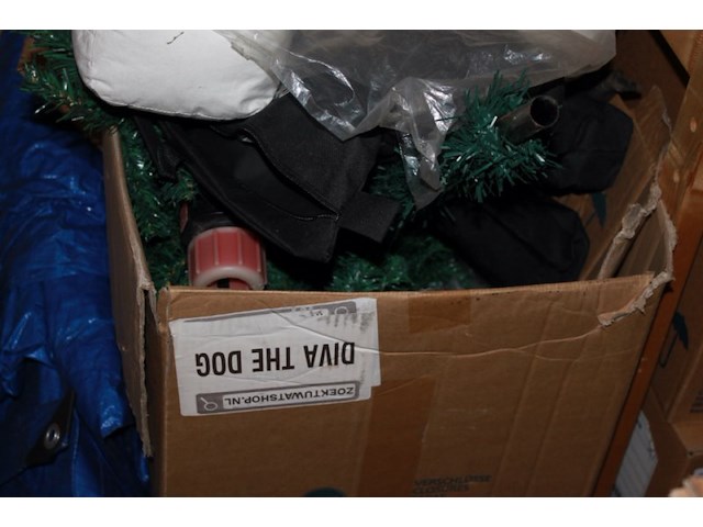 Doos met kerstboom en zo h038 - afbeelding 1 van  3