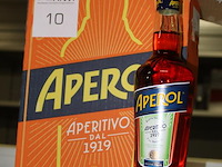 Doos met zes flessen aperol. - afbeelding 2 van  2