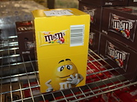 Doos m&m. 24 stuks. - afbeelding 1 van  2