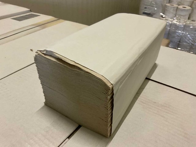 Doos papieren handdoeken (18x) - afbeelding 4 van  6