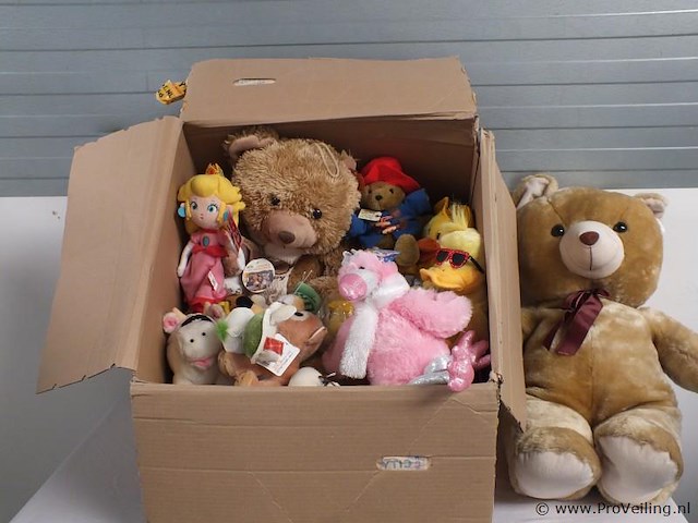 Doos pluche 7,5 kg - afbeelding 1 van  1