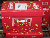 Doos skittles. 36 zakjes. - afbeelding 2 van  3
