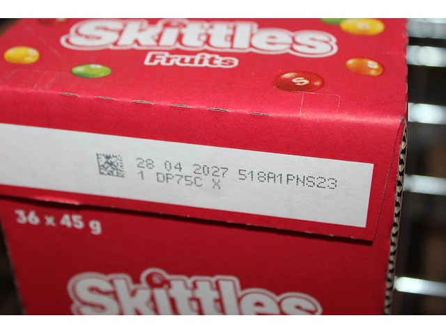 Doos skittles. 36 zakjes. - afbeelding 2 van  2
