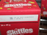 Doos skittles. 36 zakjes. - afbeelding 2 van  2