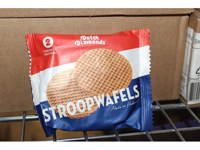 Doos stroopwafels dutch diamonds. 45x2 stuks. tht 6-26. - afbeelding 1 van  2