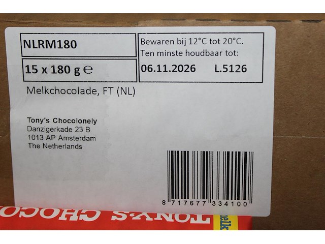 Doos tony's chocolonely. 15 stuks melkchocolade. - afbeelding 3 van  3