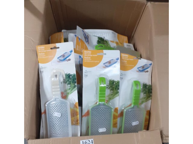 Doos vol keuken raspen (d1624) - afbeelding 3 van  3