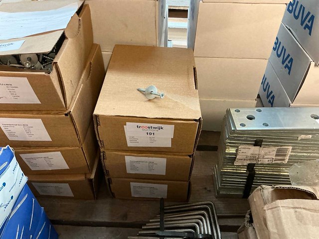 Doos voorsnijschroeven (3x) - afbeelding 1 van  2