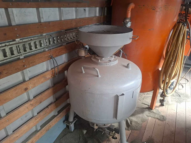 Doosan - 2012 - 10105 - compressor met straalopstelling - afbeelding 19 van  35