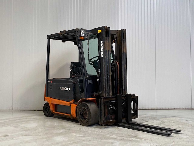 Doosan - 2013 - b30x-5 - vorkheftruck triplex - free-lift - side-shift - afbeelding 1 van  6