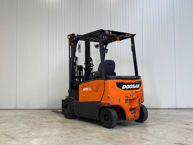 Doosan - 2016 - b25x-7 - vorkheftruck - free-lift - 4e functie - afbeelding 4 van  7