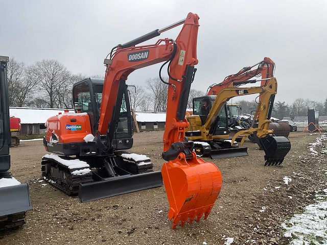 Doosan - 2016 - dx55-9c - midigraafmachine - afbeelding 12 van  42