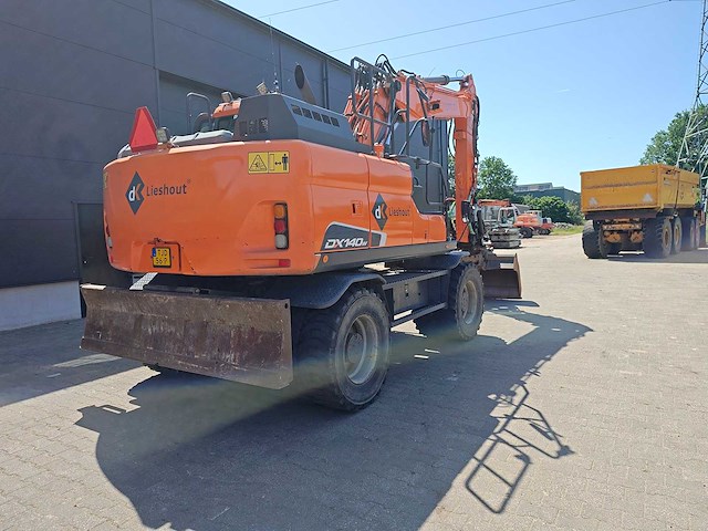 Doosan - 2017 - dx140w-5 - banden graafmachine - afbeelding 4 van  39