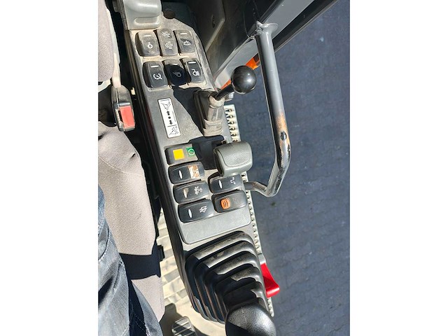 Doosan - 2017 - dx140w-5 - banden graafmachine - afbeelding 10 van  39