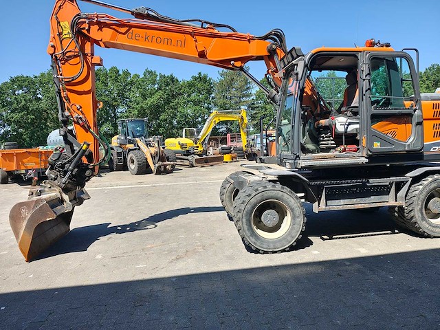 Doosan - 2017 - dx140w-5 - banden graafmachine - afbeelding 37 van  39