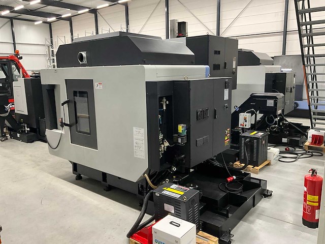 Doosan - 2019 - t3600d - verticaal boor-tapcentrum met palletwisselaar - afbeelding 2 van  36