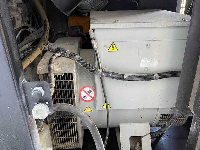 Doosan - g 100 - stroomgenerator - afbeelding 2 van  15