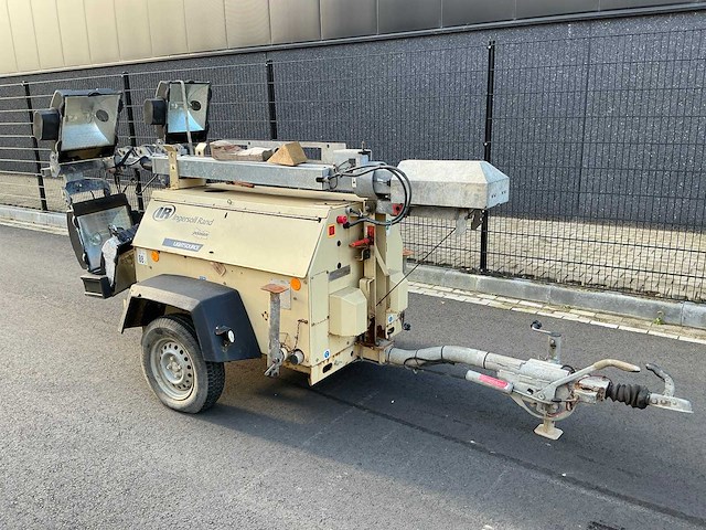 Doosan lt6k mobiele lichtmastkar - afbeelding 1 van  22