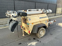 Doosan lt6ka mobiele lichtmastkar - afbeelding 3 van  17