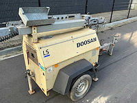 Doosan lt6ka mobiele lichtmastkar - afbeelding 5 van  19