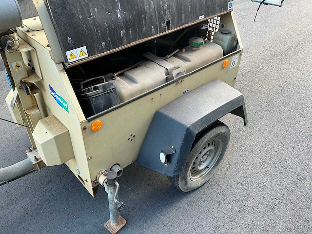 Doosan lt6ka mobiele lichtmastkar - afbeelding 9 van  19