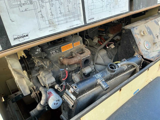 Doosan lt6ka mobiele lichtmastkar - afbeelding 10 van  22