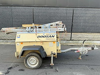 Doosan lt6ka mobiele lichtmastkar - afbeelding 2 van  22