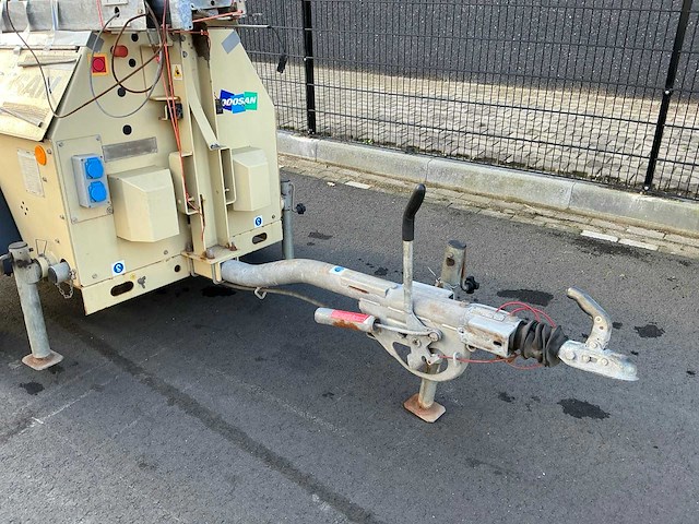 Doosan lt6ka mobiele lichtmastkar - afbeelding 7 van  22
