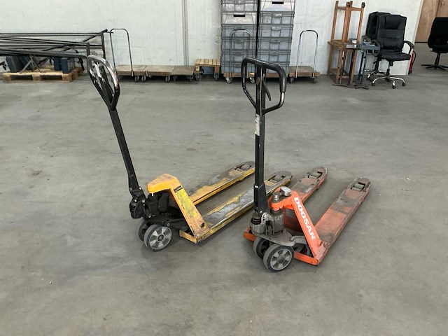 Doosan + totallifter hand hydraulische palletwagen (2x) - afbeelding 2 van  4