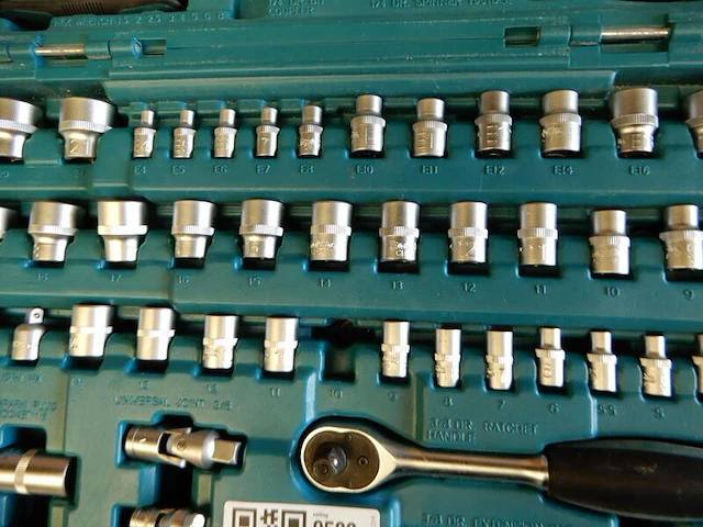 Doppen met sleutels en bitjes, makita - afbeelding 4 van  6