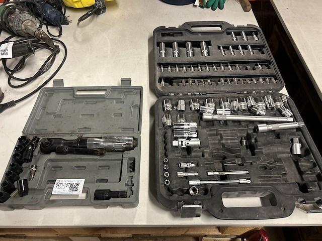 Dopsleutelset, 1x schroevendraaierset - afbeelding 1 van  7