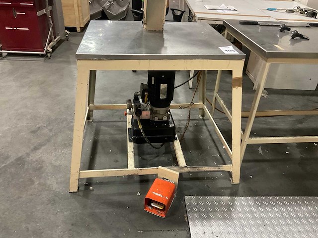 Doseermachine en werktafel - afbeelding 5 van  8