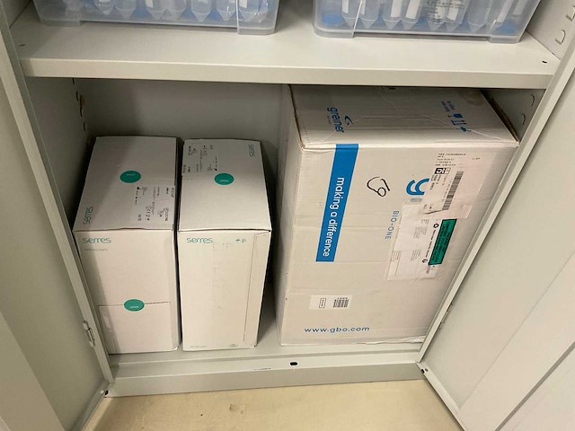 Dossierkast inclusief medische benodigdheden (2x) - afbeelding 2 van  10