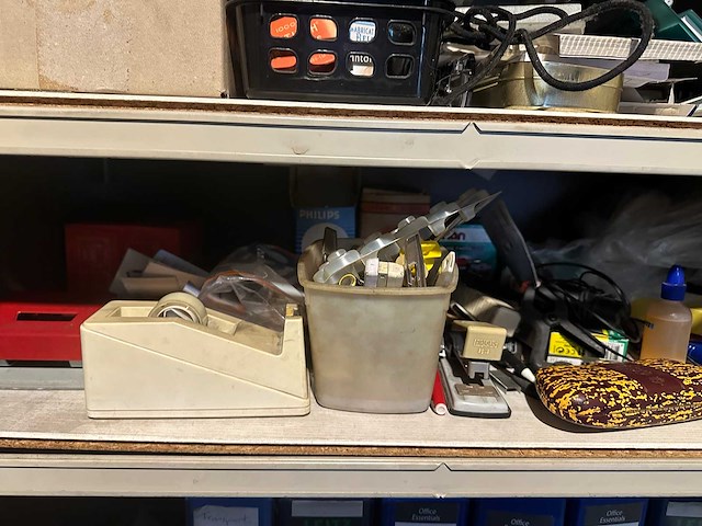 Dossierkast met inhoud - afbeelding 4 van  5