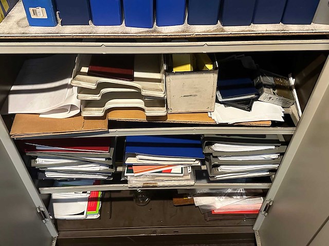 Dossierkast met inhoud - afbeelding 5 van  5