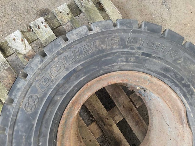 Double coin - band 8.25 r15 - afbeelding 4 van  4