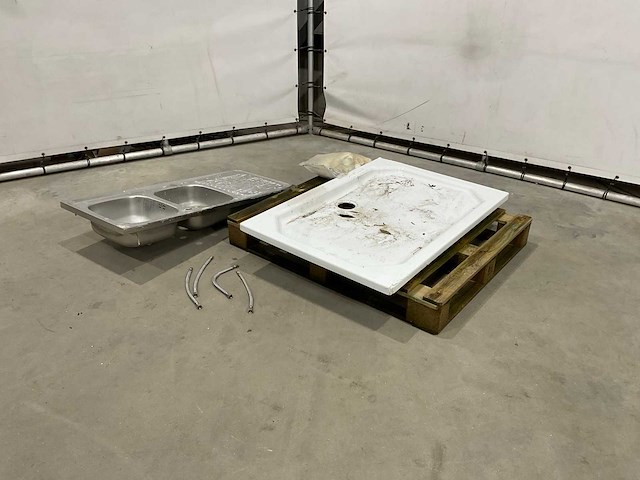 Douche bak en aanrecht - afbeelding 5 van  7