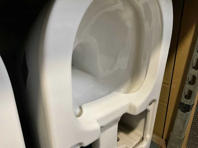 Douche wc wiesbaden vesta-comfort 32.3630 randloos wandcloset wit - afbeelding 2 van  3