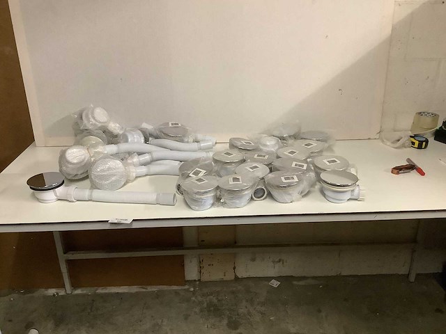Doucheafvoeren, diameter 90 mm. (28x) - afbeelding 1 van  4