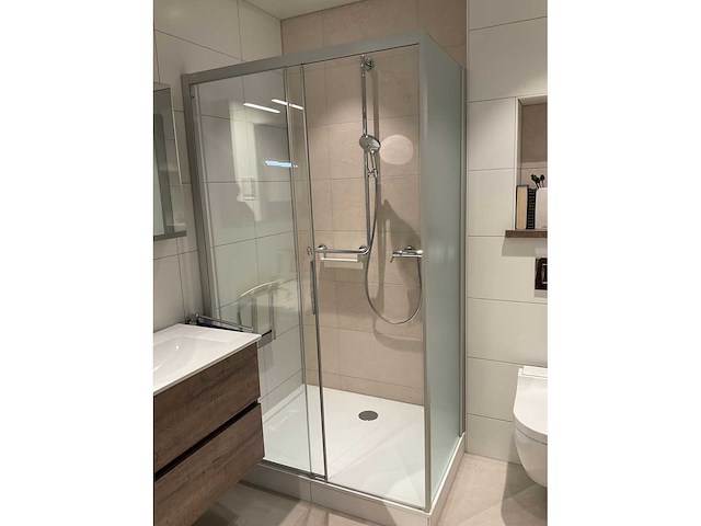 Douchecabine met douchevloer - afbeelding 3 van  5