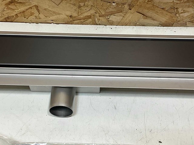 Douchegoot gunmetal geborsteld 900mm - afbeelding 7 van  8