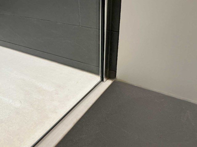 Douchewand met schuifdeur 170 cm - afbeelding 9 van  10