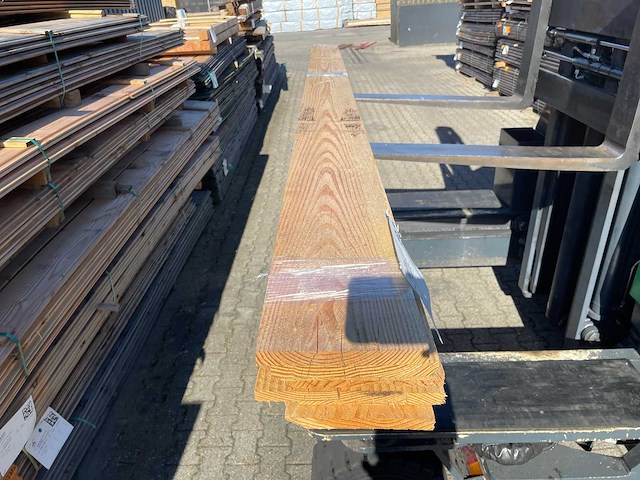 Dougals planken fijnbezaagd 4000x200x22mm (7x) - afbeelding 1 van  3
