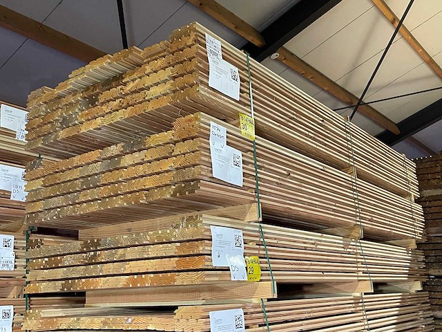 Douglas - design- triple- deens profiel - 3000x142x22mm (168x) - afbeelding 4 van  4