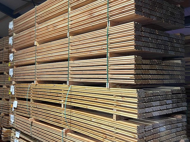 Douglas - design- triple- deens profiel - 4000x142x22mm (84x) - afbeelding 4 van  4