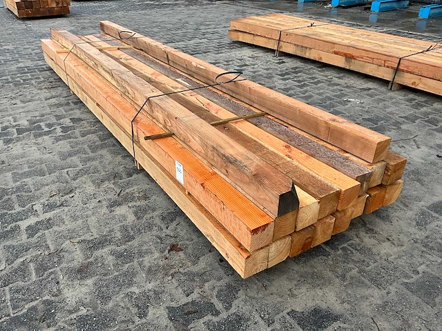 Douglas balk 12x12x400 cm (18x) - afbeelding 1 van  5