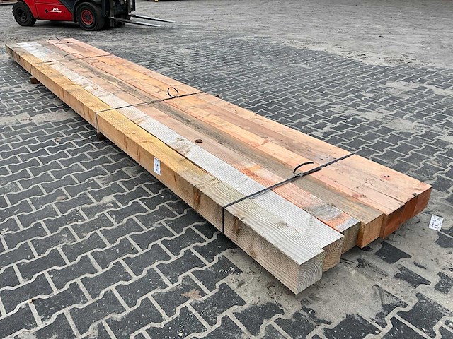 Douglas balk 15x15x600 (7x) - afbeelding 1 van  3