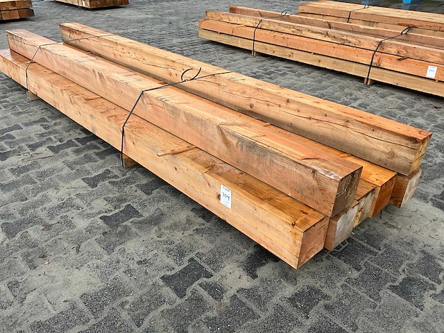 Douglas balk 20x20x400 cm (7x) - afbeelding 1 van  4